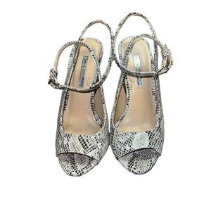 Women's BCBGeneration Snake Print Heels Size 6M/36 White